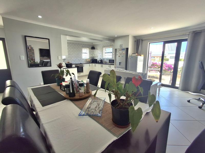 2 Bedroom Property for Sale in Britannia Bay Western Cape